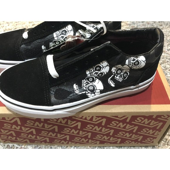 Vans Other - Vans Old Skool (Glossy Flame) Skulls Kids Skate Shoes Sneakers New Size 13 Black
